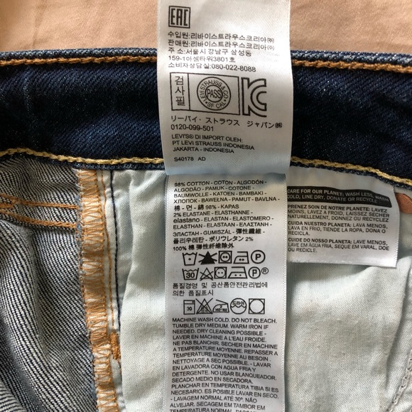 Levi’s 711 skinny - hard to find style!! - Picture 8 of 8